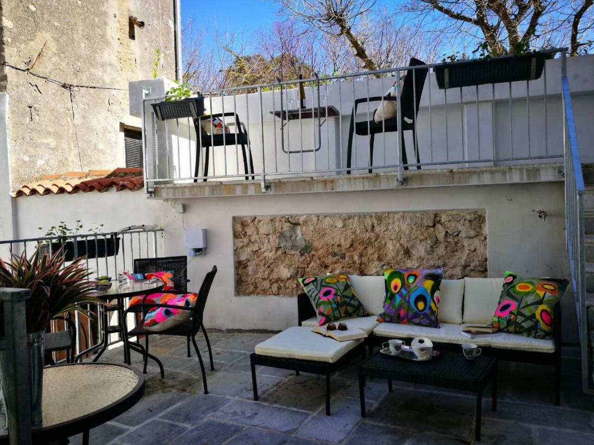 Cres Art Studio Lime Apartment ภายนอก รูปภาพ