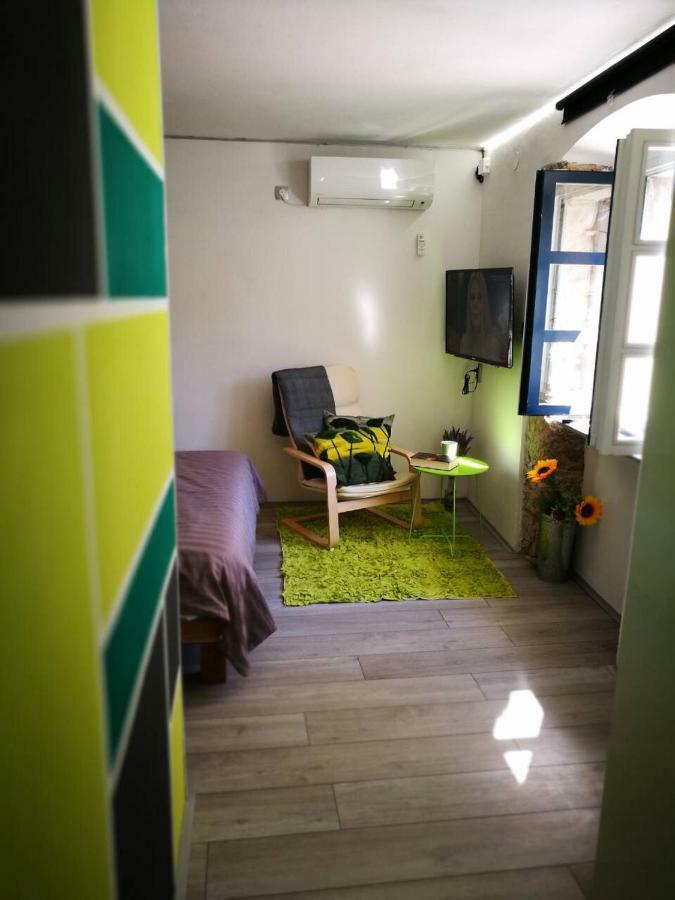 Cres Art Studio Lime Apartment ภายนอก รูปภาพ