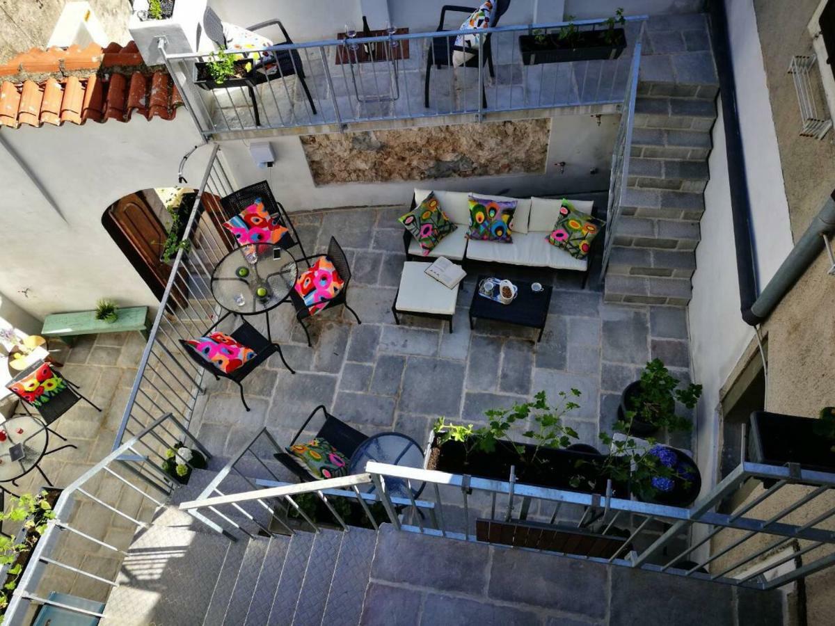 Cres Art Studio Lime Apartment ภายนอก รูปภาพ